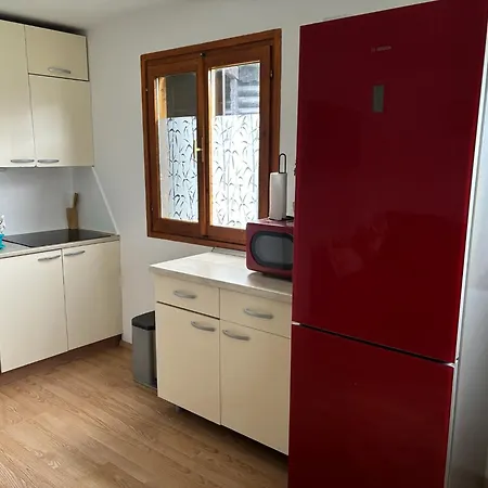 Sky House Apartma *