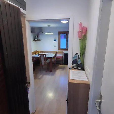 Апартаменты Sky House *