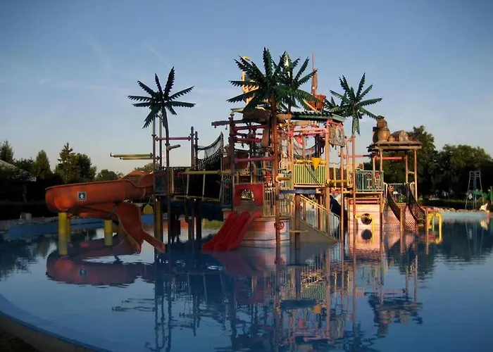 Sky House アパート Mostec